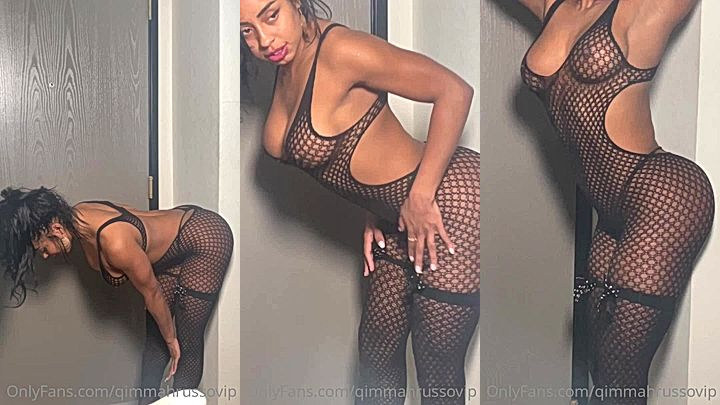 fit ebony Qimmah Russo teasing her toned ass for the fans