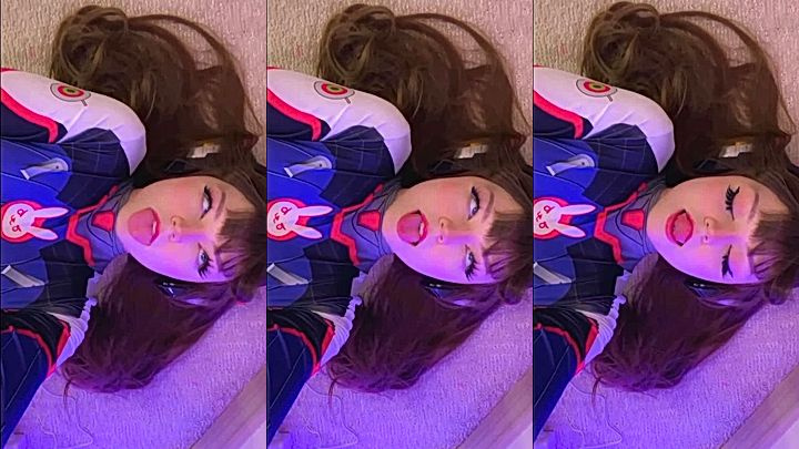 cosplay girl Strawbeariemilkk teasing her tongue for her fans