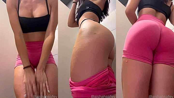 sexy girl Aishah Sofey showing off her naked ass video leaked