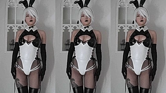 sexy bunny girl Dystorra teasing in her latex outfit