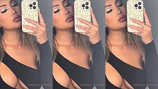 Marie Madore teasing her sexy body in the mirror