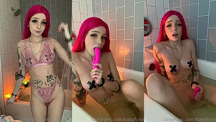 wet cosplay girl Babyfooji teasing in the bathtub
