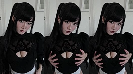 Dystorra playing with her tits for her fans