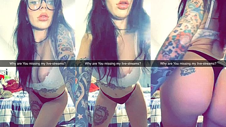 Alex Mucci shaking her big ass for the camera