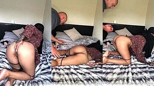 naught Bangladeshi muslim Yasmina Khan getting her booty spanked and tease
