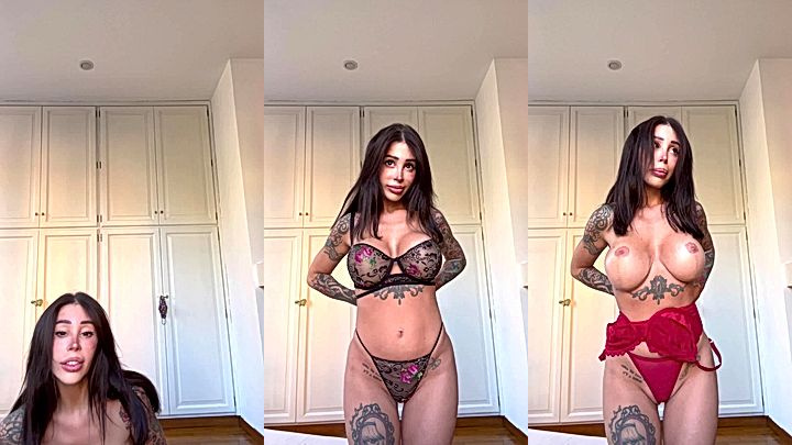 sexy Italian Alex Mucci teasing her hot body in her sexy lingerie try-on-haul