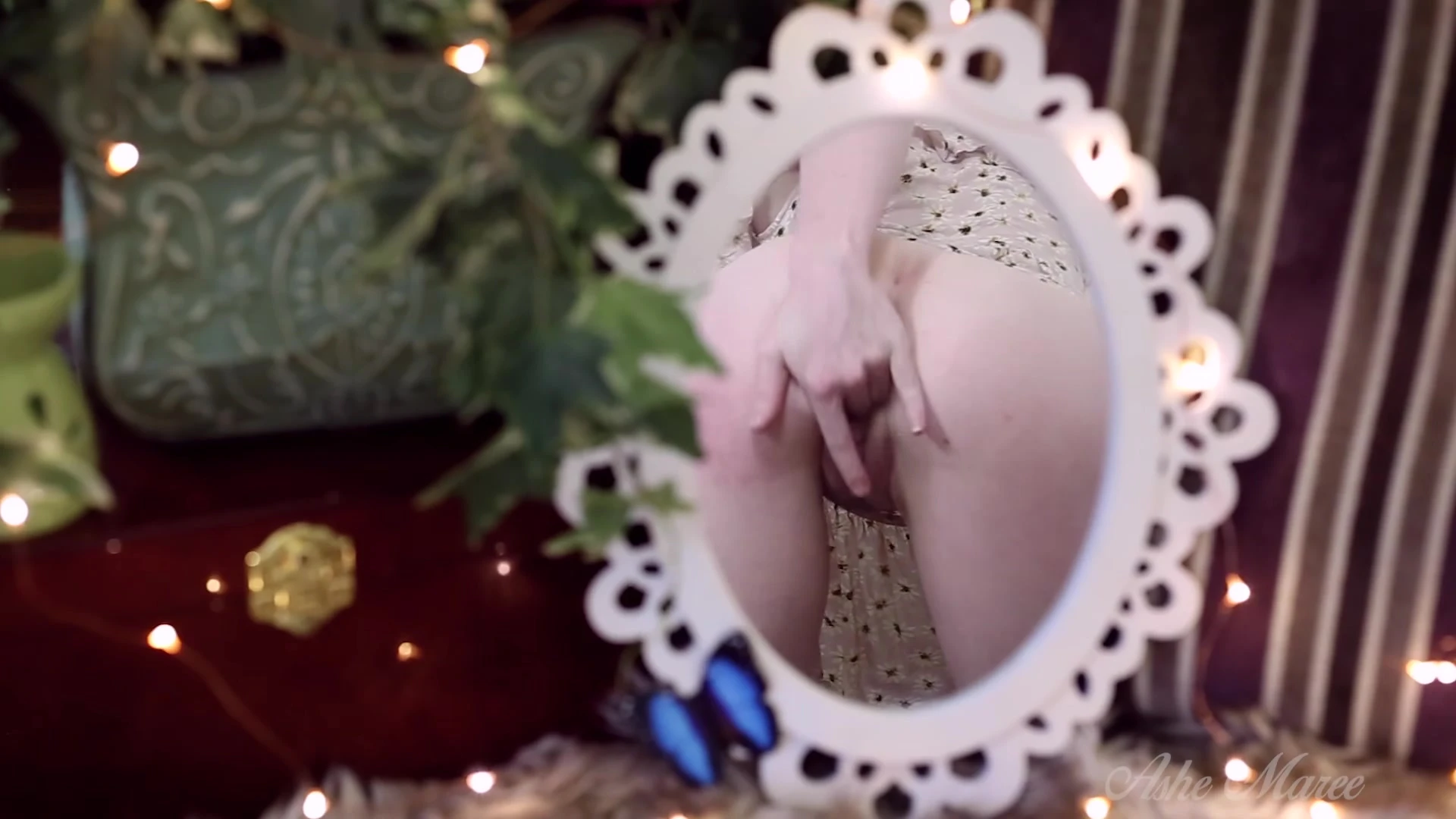 Ashe Maree fingering masturbation from a mirror reflection
