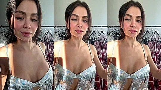 Mirasjuice teasing her cleavage in her bra