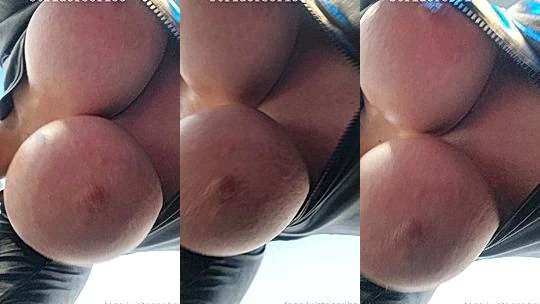 Striderscribe shaking her big naked tits bottom view