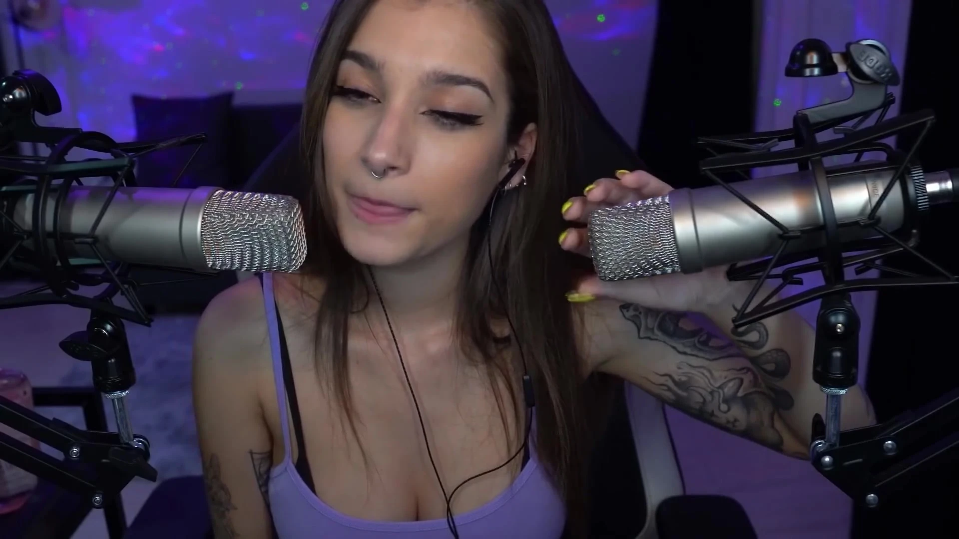 hot Spanish teen Akumagirl asmr tease