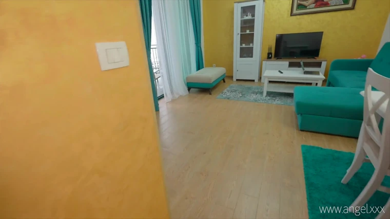 Angelphub hooking up with her tinder date at home