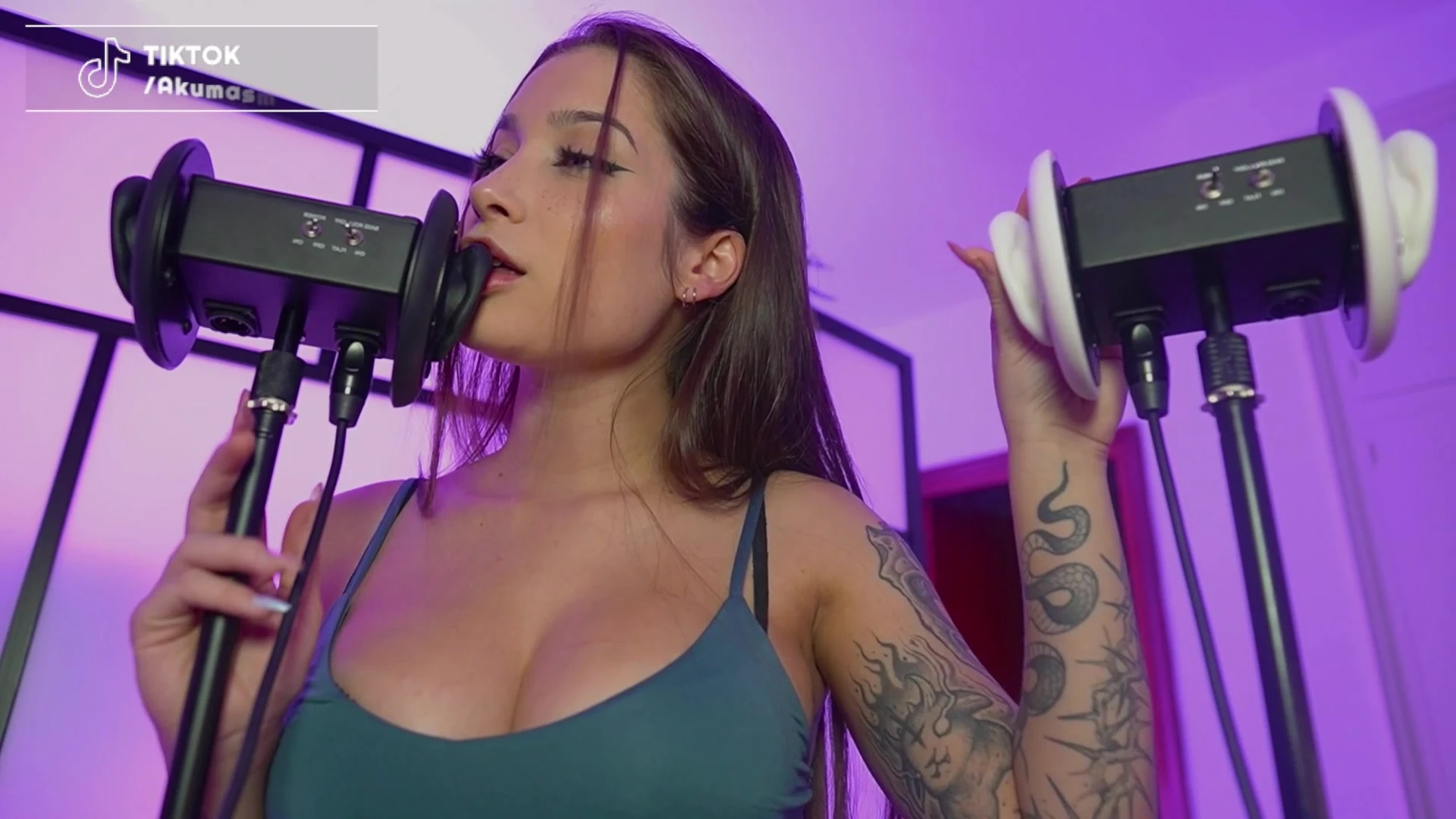 Akumagirl blue top asmr tease