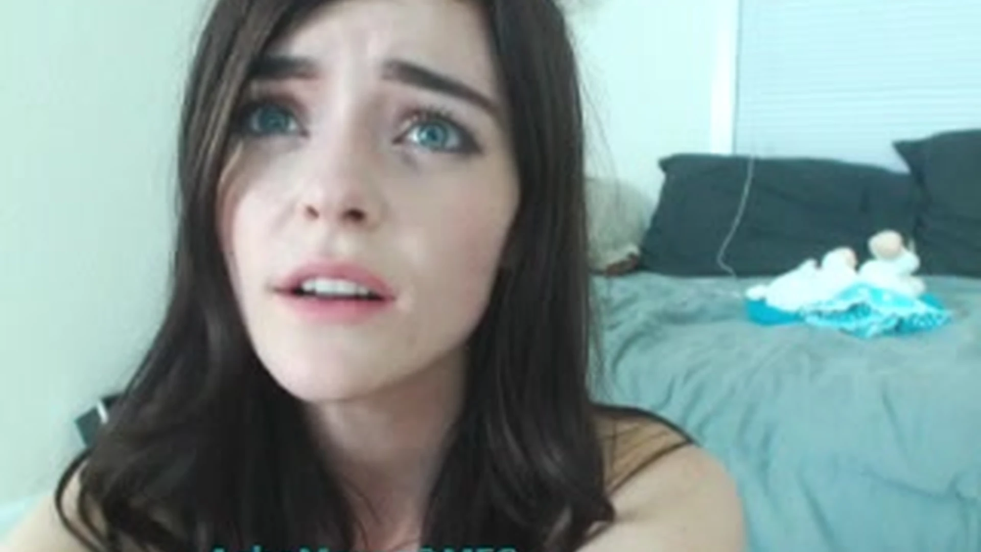Ashe Maree hitachi vibrator naked masturbation on the floor video leaked