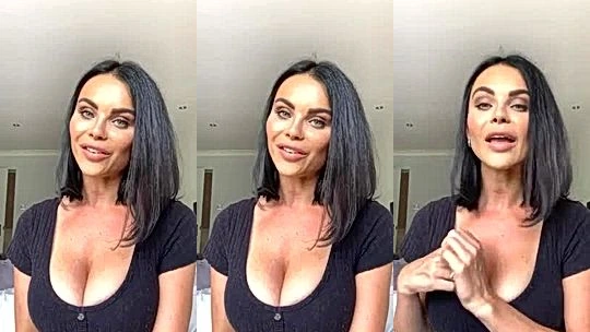 onlyfans babe Emma Glover teasing her deep cleavage video leaked