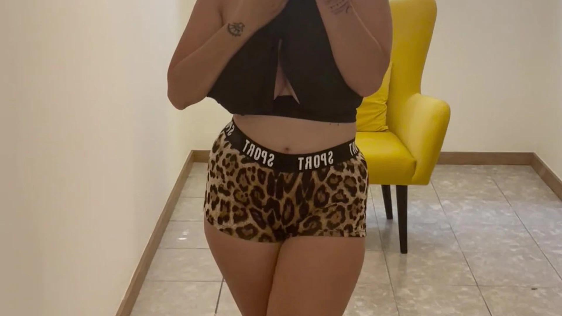 Mady Gio teasing her big booty in leopard pants