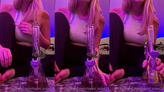 Sams soles21 jerking off her a big wall dildo