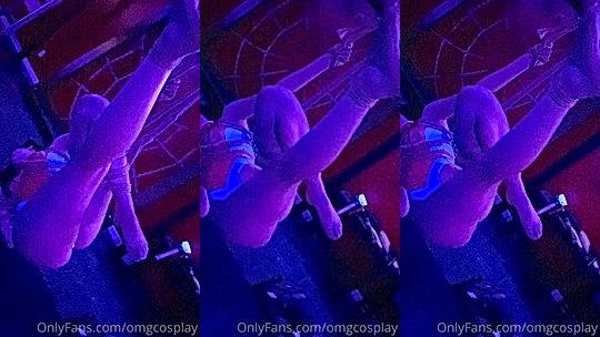 OMGCosplay got tied up with rope