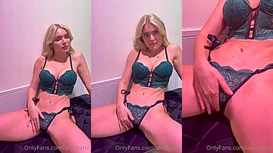 Alexisshv teasing her pussy in sexy lingerie