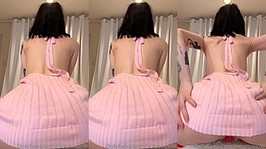 Noemiexlili teasing her big ass in pink short skirt