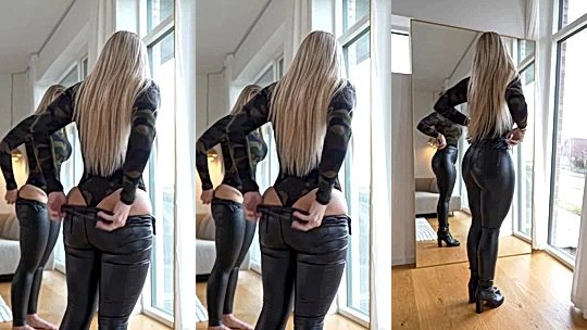 Missmiafit teasing her big booty in latex tights
