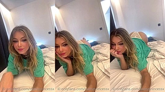 nattyprincessx teasing her booty in green panties
