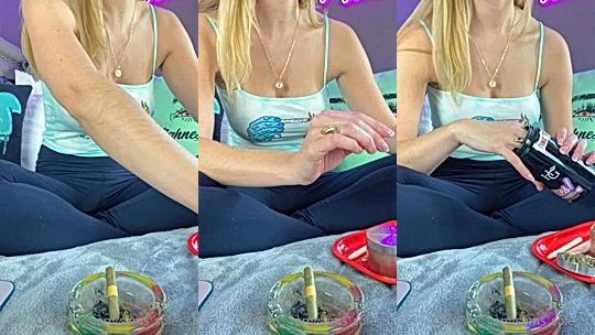 Sams soles21 teasing her naked feet while doing smoke