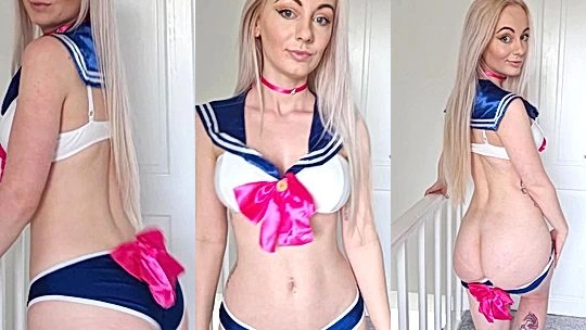 Chloxxhill teasing her hot schoolgirl cosplay