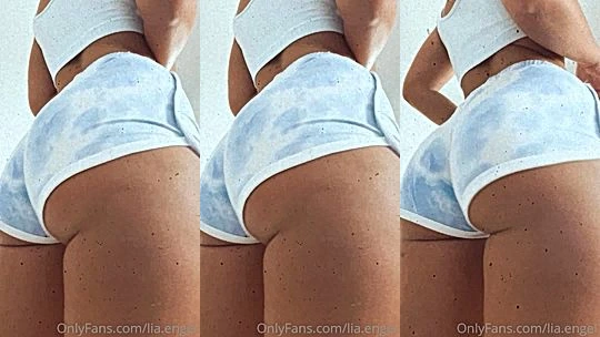 Lia Engel teasing her perfect booty in short pants