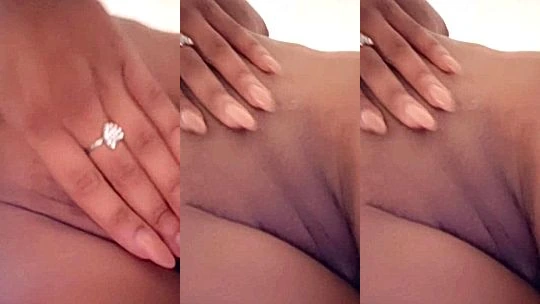 Amari Gold playing with her naked pussy