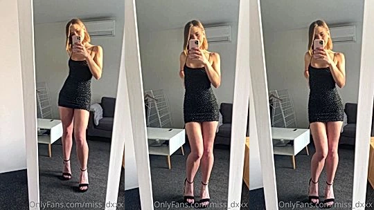 Miss_Dxxx teasing her short skirt in the mirror