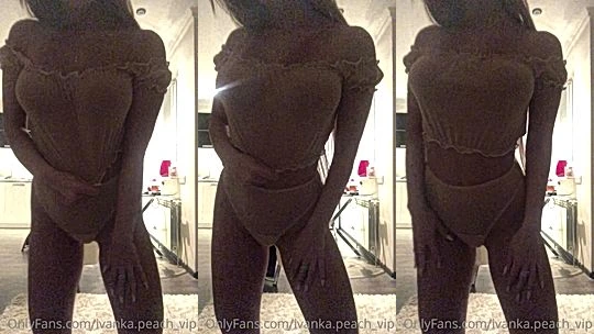 Ivanka peach teasing her hot body in the hotelroom