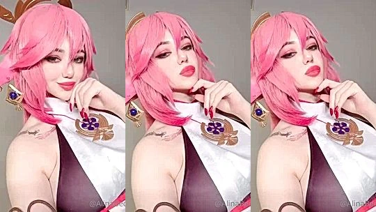 sexy cosplay babe Alina Becker showing off her big tits