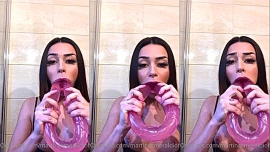 Martina Smeraldi sucking sloppy double-ended-dildo