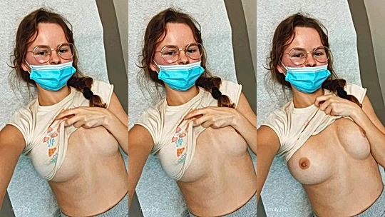 molly-pop flashing her naked perky tits