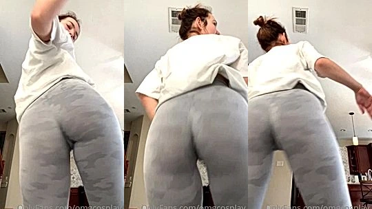 OMGCosplay twerking her big ass in pajamas
