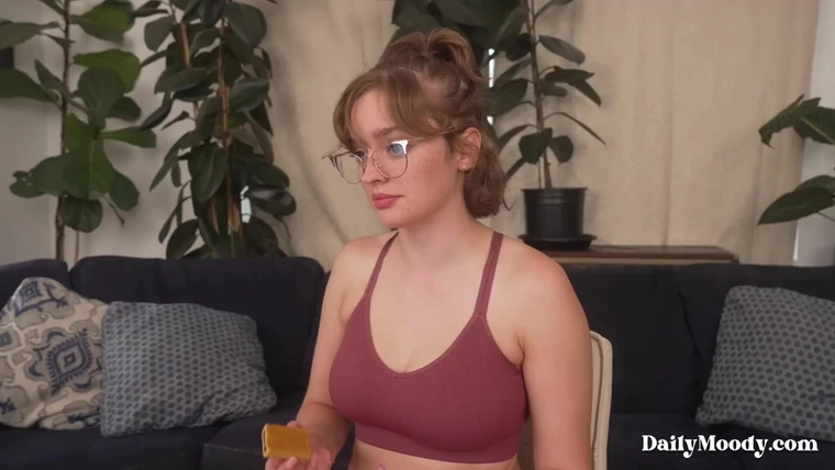 Mary Moody getting horny while watching porn on livestream