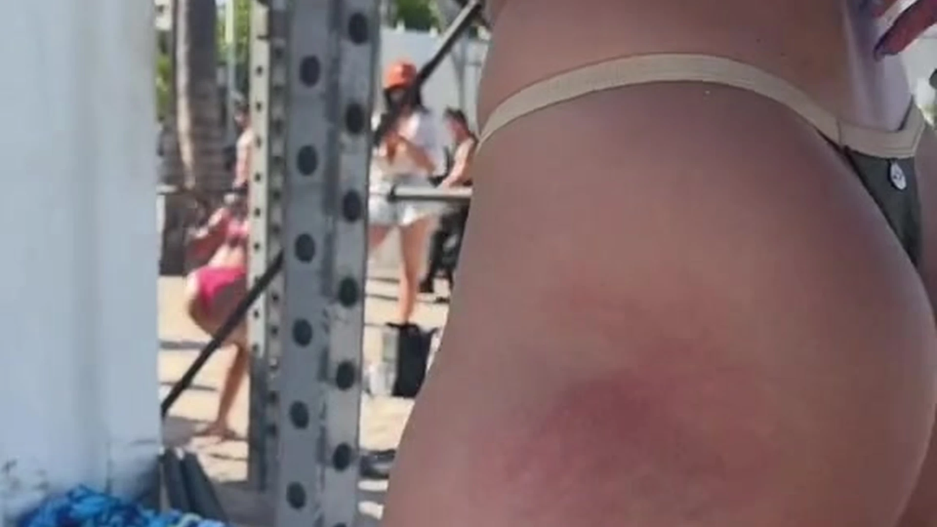Bakhar Nabieva training her big booty in the public gym