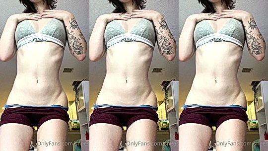 Sneesnaw teasing her sexy body in the bedroom