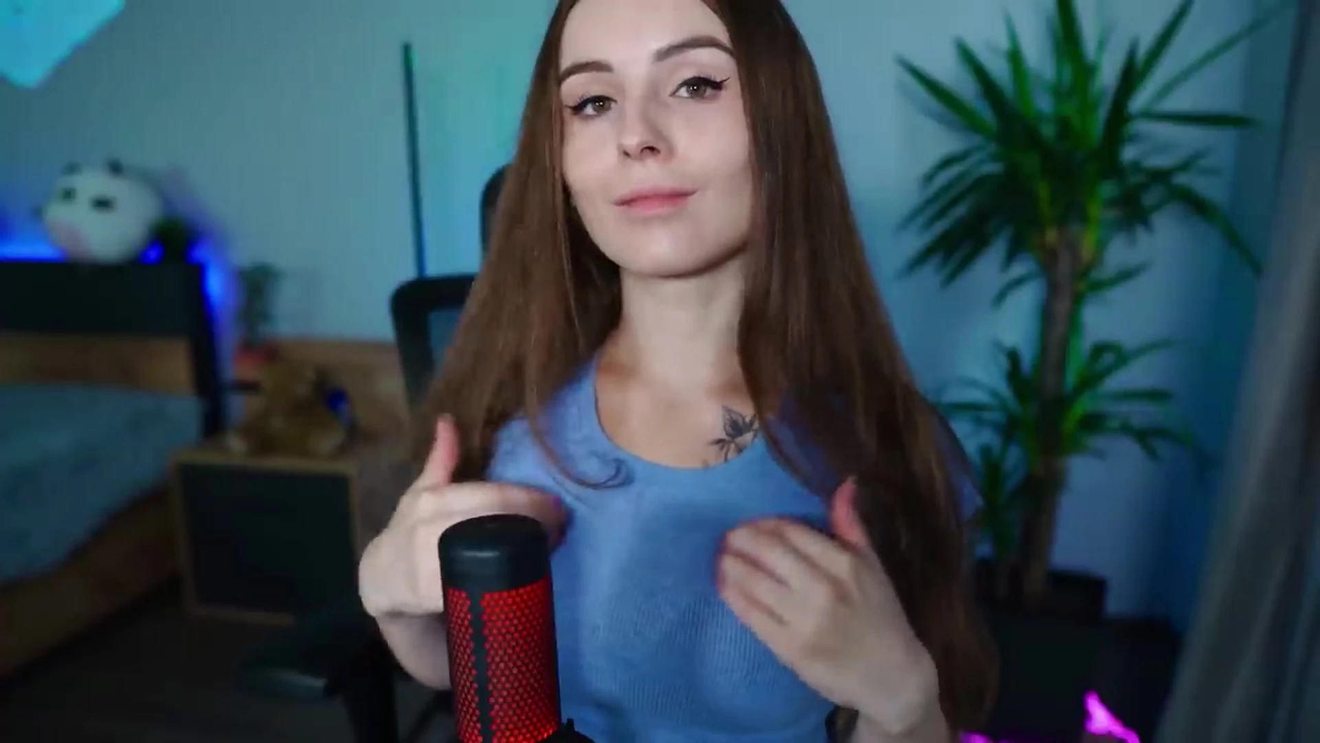 Malinkaa98 playing with her tits during asmr session